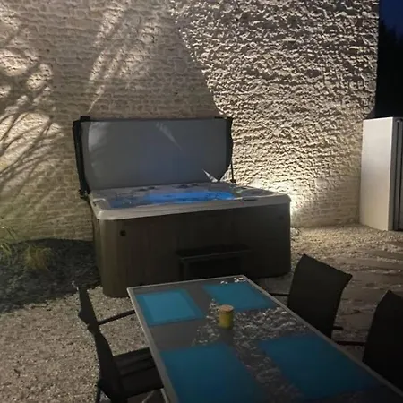 Дом отдыха Cocon Pour 2 Avec Jacuzzi